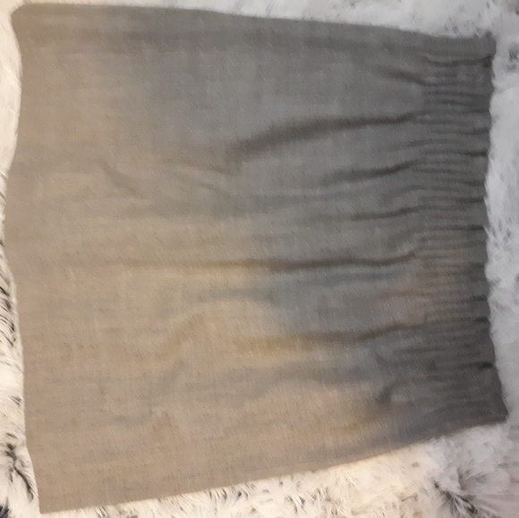 Jcrew grey cute skirt - Picture 2 of 4